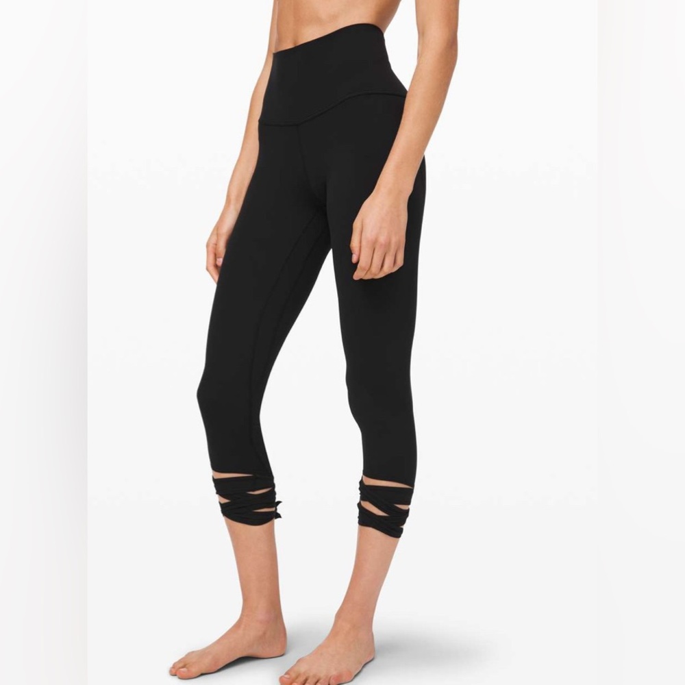 Lululemon Align Crop 21" Love Knot Black Leggings Size 6
